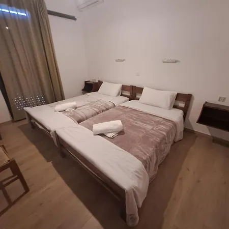 Tsaparas Hotel 2*