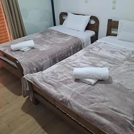 Tsaparas Hotel